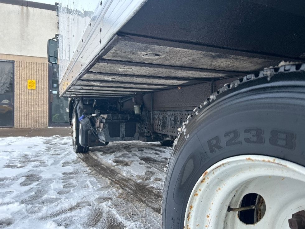 Refrigerated Truck-Light and Medium Duty Trucks-Isuzu-2018-NQR-Brooklyn Park-MN-78,202\n\t\tmiles-$ 52,250 - Image 5