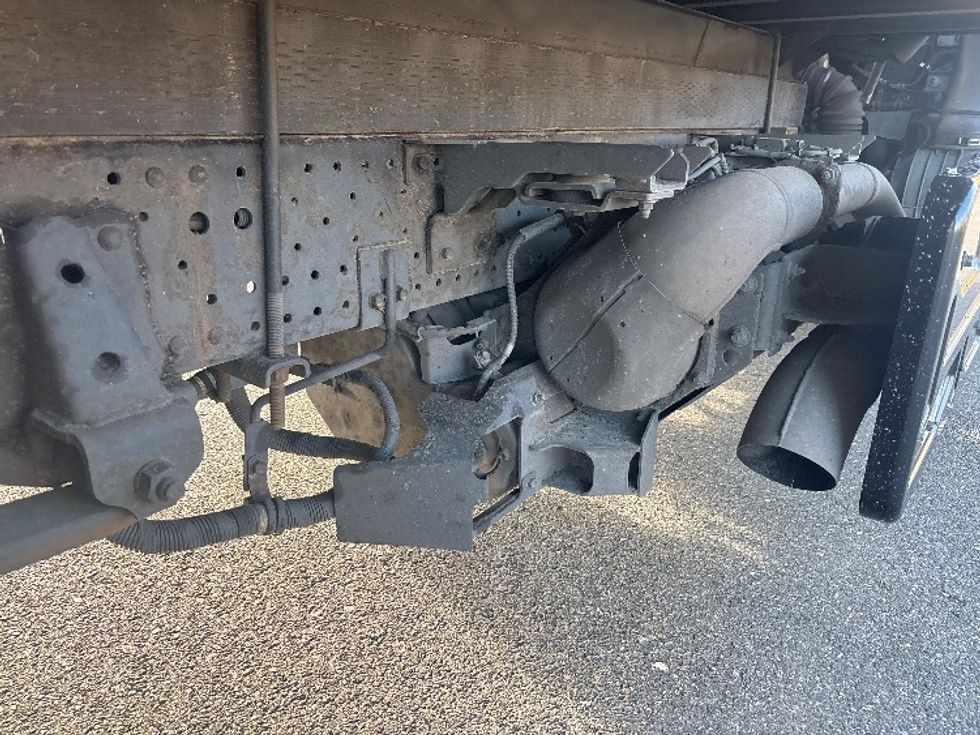 Refrigerated Truck-Light and Medium Duty Trucks-Isuzu-2018-NQR-Everett-WA-183,112\n\t\tmiles-$ 41,750 - Image 14