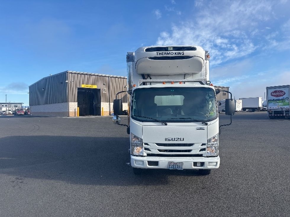 Refrigerated Truck-Light and Medium Duty Trucks-Isuzu-2018-NQR-Everett-WA-183,112\n\t\tmiles-$ 41,750 - Image 2