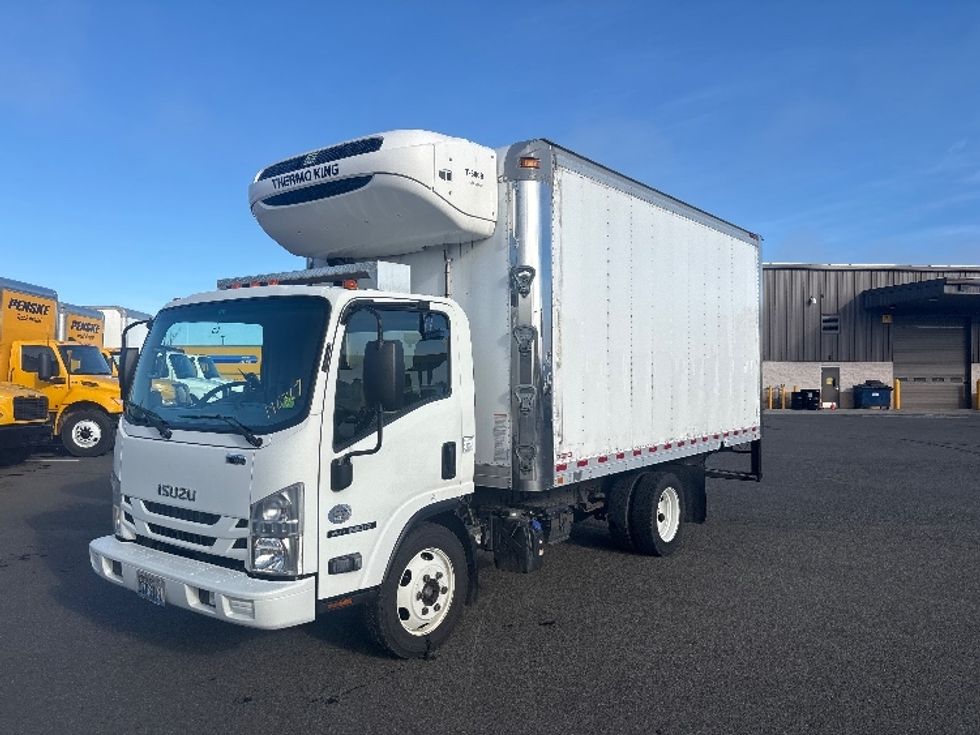 Refrigerated Truck-Light and Medium Duty Trucks-Isuzu-2018-NQR-Everett-WA-183,112\n\t\tmiles-$ 41,750 - Image 3