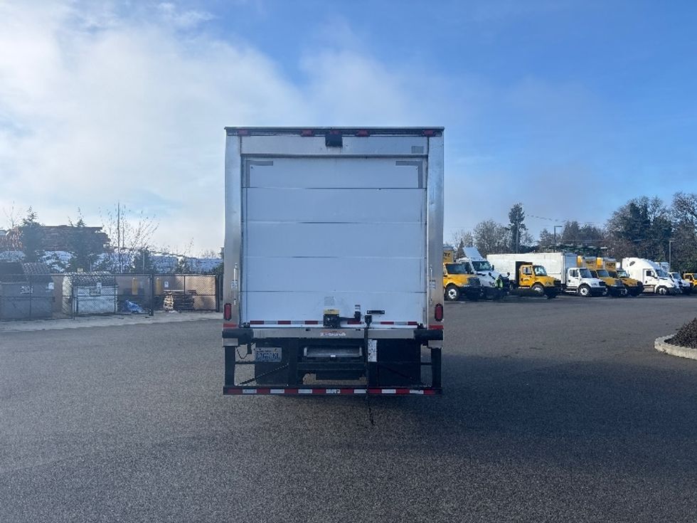 Refrigerated Truck-Light and Medium Duty Trucks-Isuzu-2018-NQR-Everett-WA-183,112\n\t\tmiles-$ 41,750 - Image 7