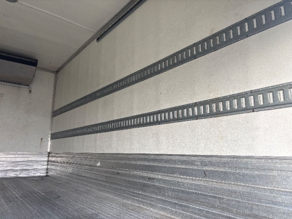 Refrigerated Truck-Light and Medium Duty Trucks-Isuzu-2018-NQR-Everett-WA-200,491\n\t\tmiles-$ 37,750 - Image 12