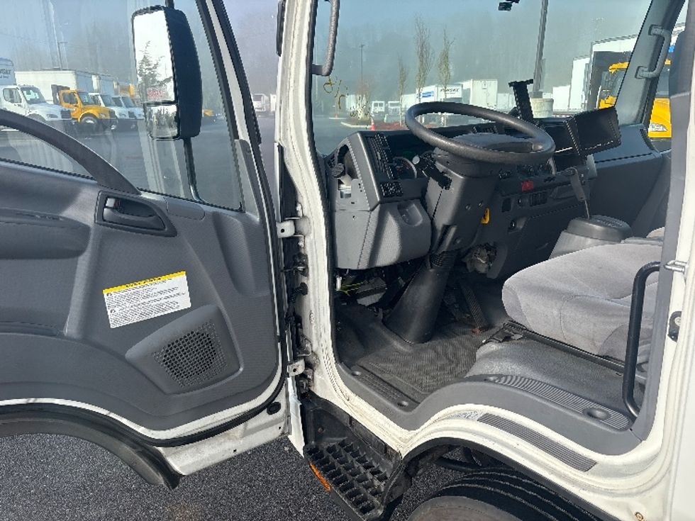 Refrigerated Truck-Light and Medium Duty Trucks-Isuzu-2018-NQR-Everett-WA-200,491\n\t\tmiles-$ 37,750 - Image 16