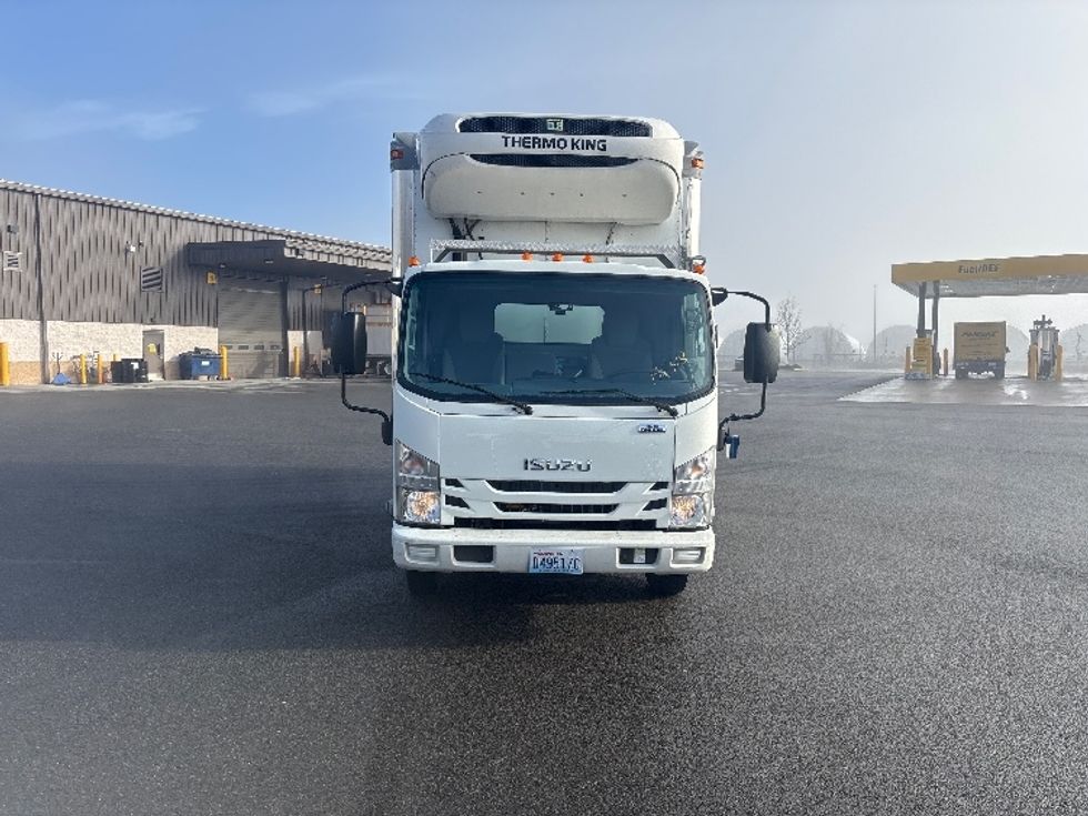 Refrigerated Truck-Light and Medium Duty Trucks-Isuzu-2018-NQR-Everett-WA-200,491\n\t\tmiles-$ 37,750 - Image 2