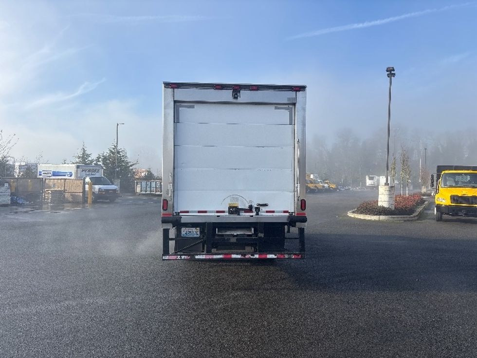 Refrigerated Truck-Light and Medium Duty Trucks-Isuzu-2018-NQR-Everett-WA-200,491\n\t\tmiles-$ 37,750 - Image 7
