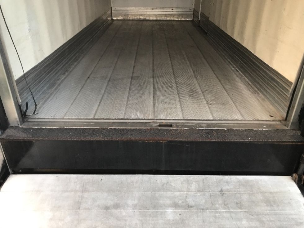 Refrigerated Truck-Light and Medium Duty Trucks-Isuzu-2018-NQR-La Mirada-CA-166,299\n\t\tmiles-$ 43,750 - Image 10