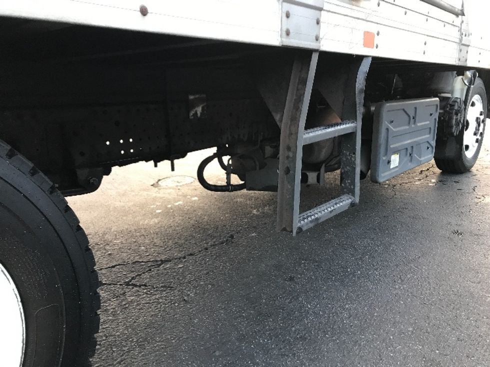 Refrigerated Truck-Light and Medium Duty Trucks-Isuzu-2018-NQR-La Mirada-CA-166,299\n\t\tmiles-$ 43,750 - Image 14