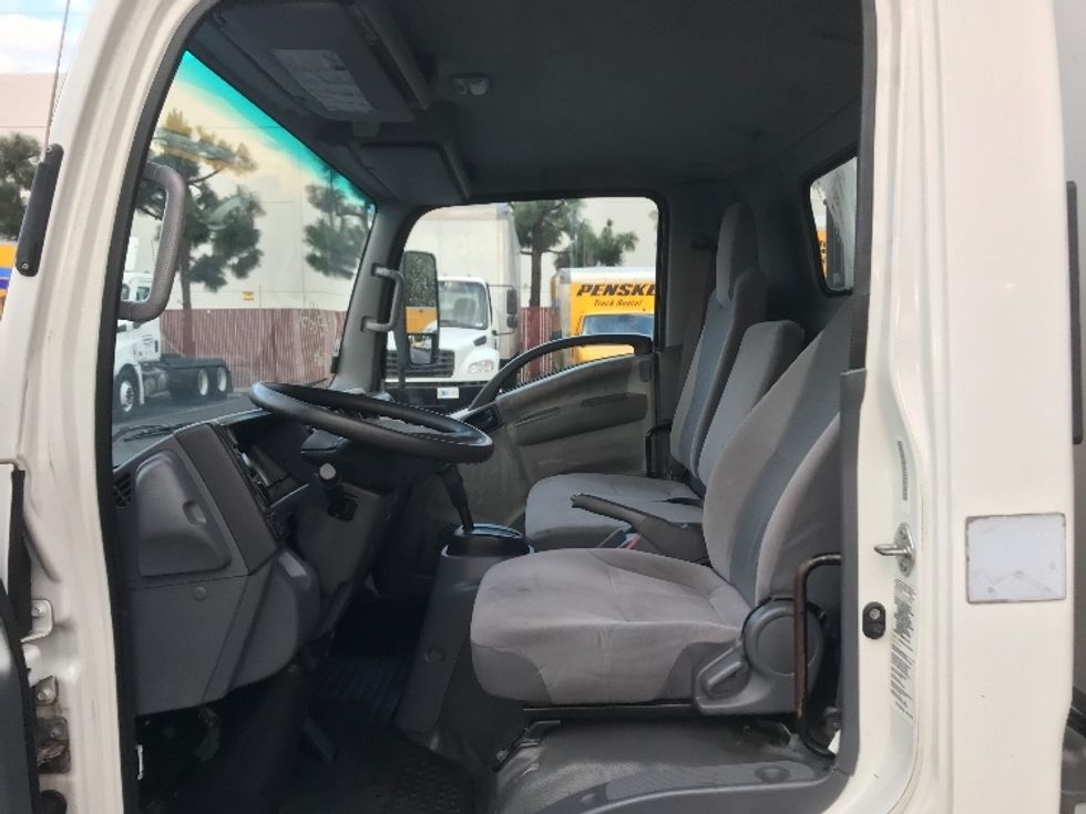 Refrigerated Truck-Light and Medium Duty Trucks-Isuzu-2018-NQR-La Mirada-CA-166,299\n\t\tmiles-$ 43,750 - Image 17