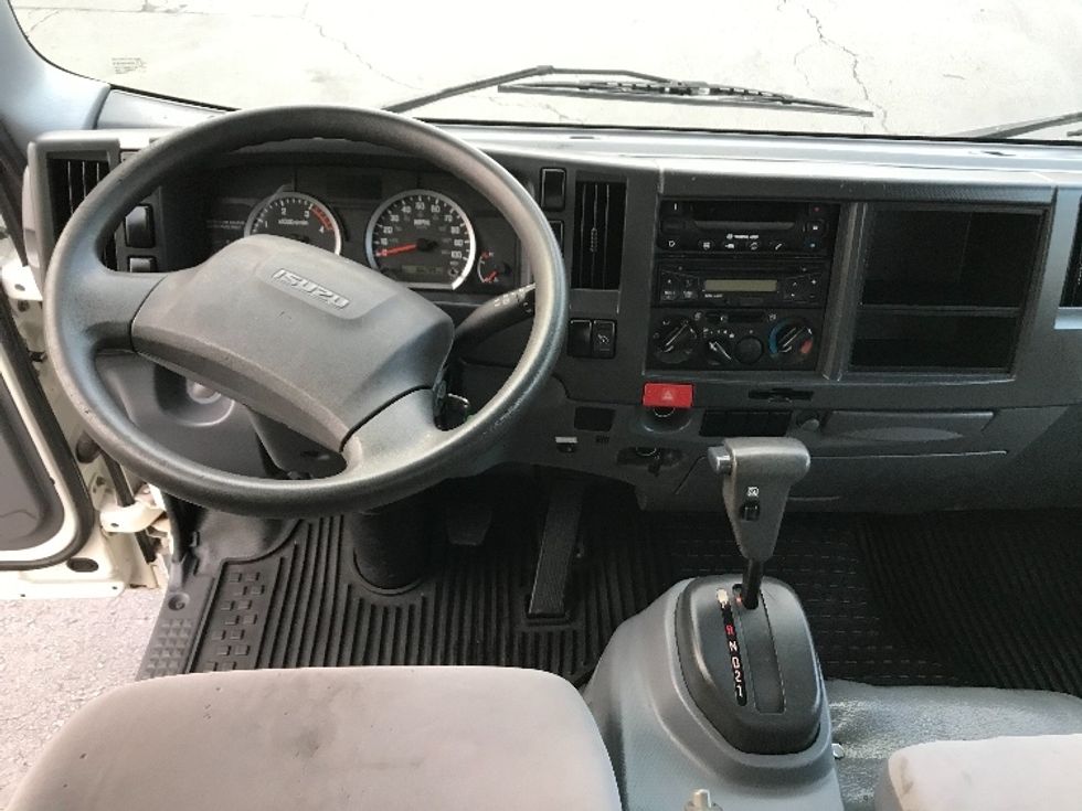 Refrigerated Truck-Light and Medium Duty Trucks-Isuzu-2018-NQR-La Mirada-CA-166,299\n\t\tmiles-$ 43,750 - Image 18