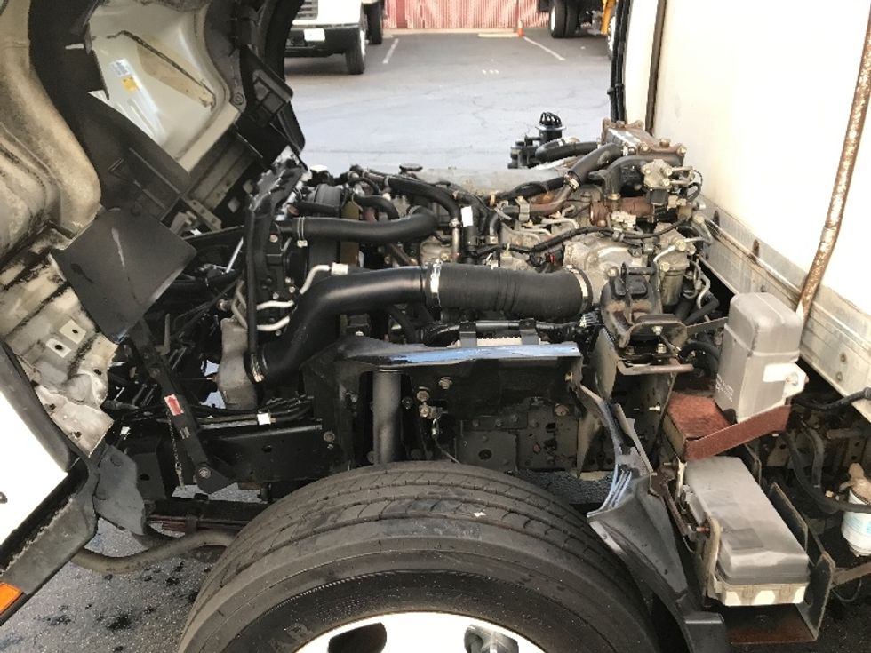 Refrigerated Truck-Light and Medium Duty Trucks-Isuzu-2018-NQR-La Mirada-CA-166,299\n\t\tmiles-$ 43,750 - Image 24