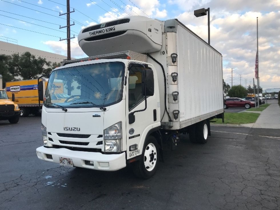 Refrigerated Truck-Light and Medium Duty Trucks-Isuzu-2018-NQR-La Mirada-CA-166,299\n\t\tmiles-$ 43,750 - Image 3