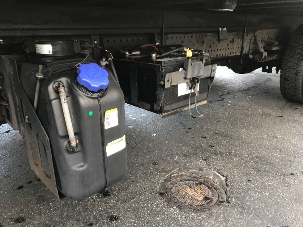 Refrigerated Truck-Light and Medium Duty Trucks-Isuzu-2018-NQR-La Mirada-CA-166,299\n\t\tmiles-$ 43,750 - Image 5