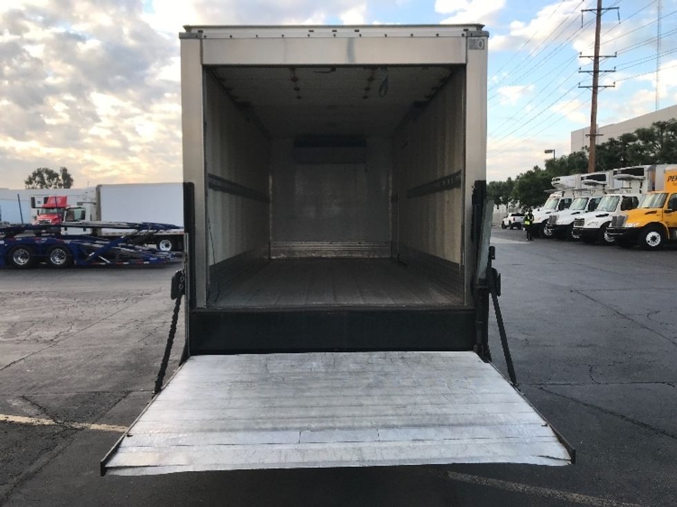 Refrigerated Truck-Light and Medium Duty Trucks-Isuzu-2018-NQR-La Mirada-CA-166,299\n\t\tmiles-$ 43,750 - Image 9