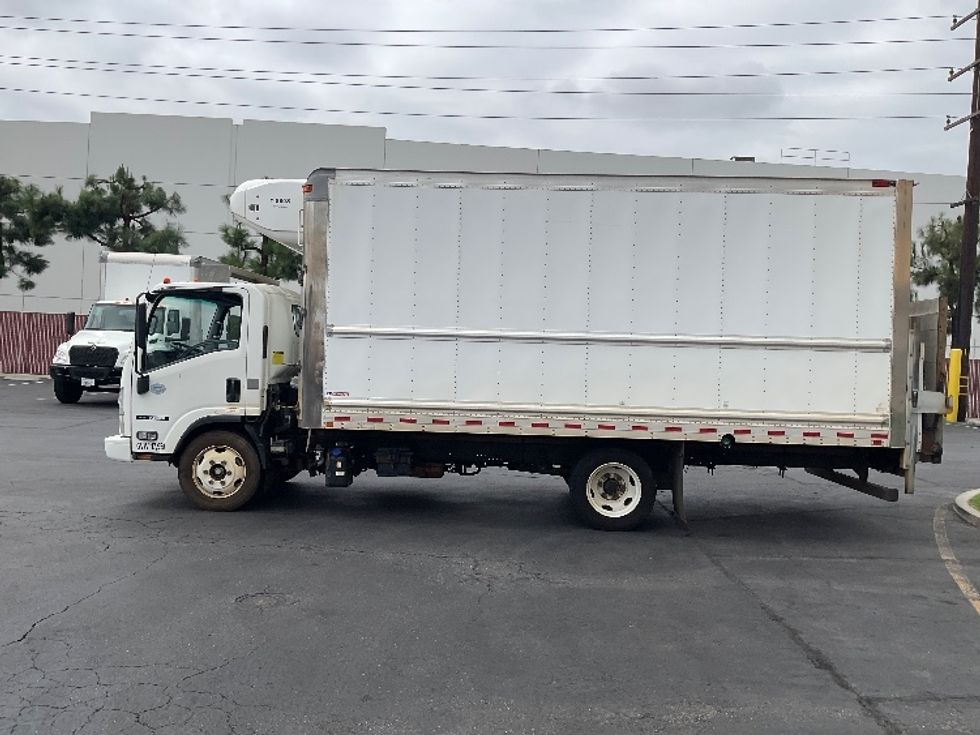 Refrigerated Truck-Light and Medium Duty Trucks-Isuzu-2018-NQR-La Mirada-CA-80,180\n\t\tmiles-$ 53,000 - Image 4