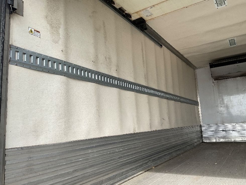 Refrigerated Truck-Light and Medium Duty Trucks-Isuzu-2018-NQR-La Mirada-CA-84,569\n\t\tmiles-$ 46,000 - Image 11