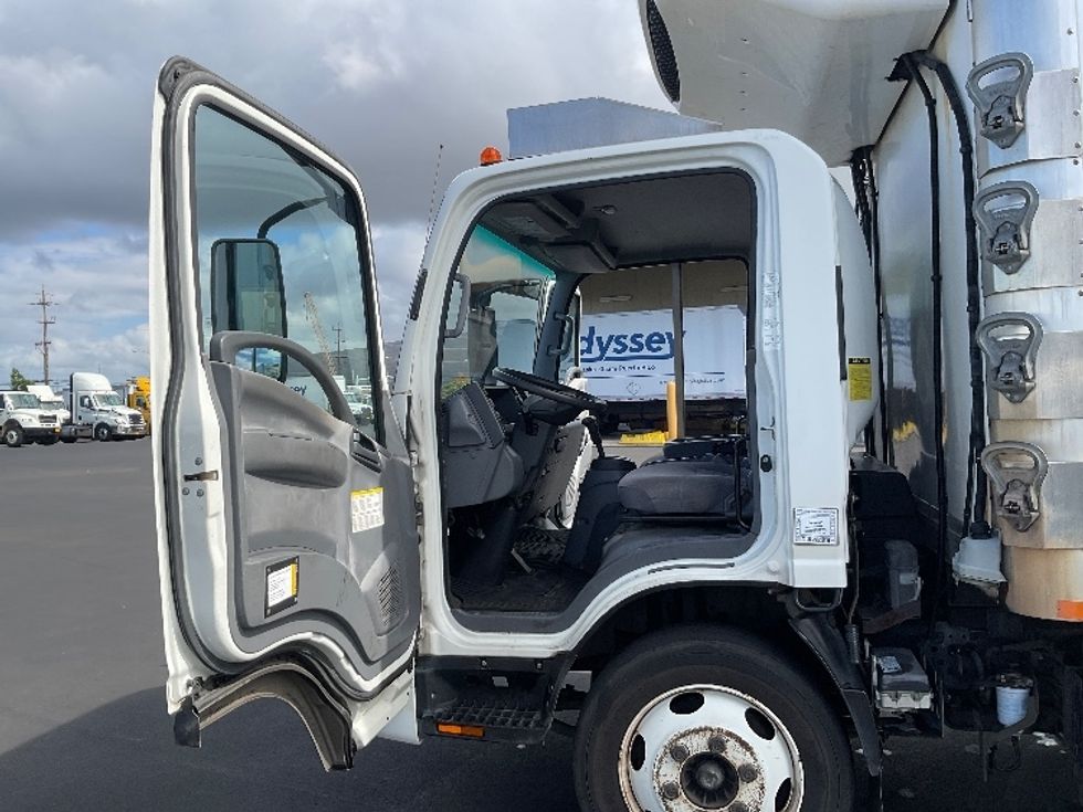 Refrigerated Truck-Light and Medium Duty Trucks-Isuzu-2018-NQR-La Mirada-CA-84,569\n\t\tmiles-$ 46,000 - Image 16