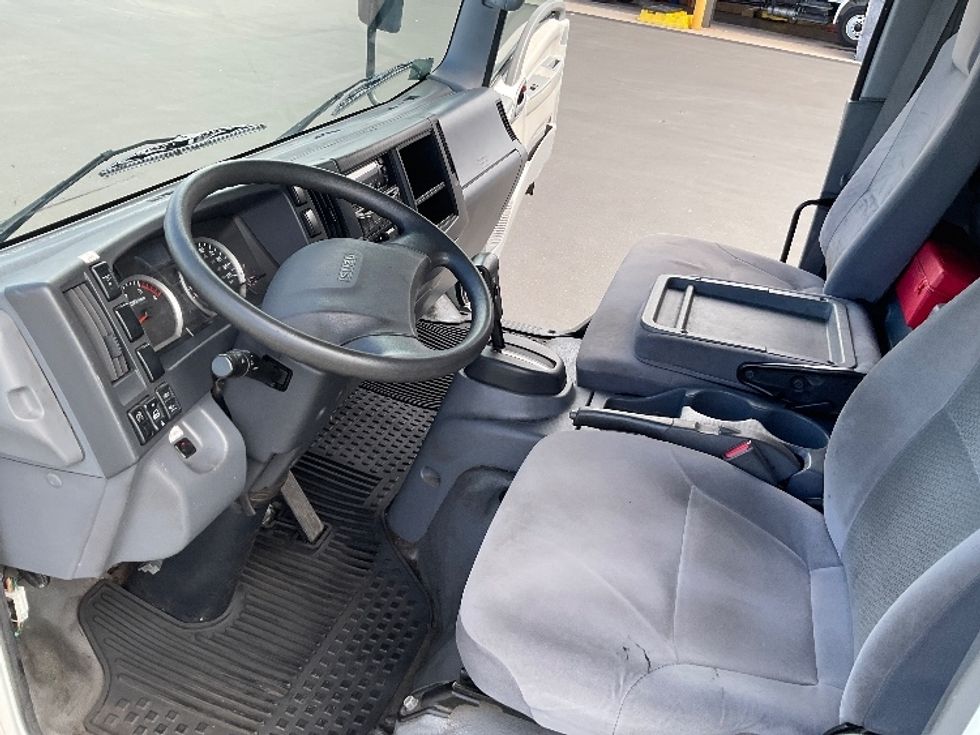 Refrigerated Truck-Light and Medium Duty Trucks-Isuzu-2018-NQR-La Mirada-CA-84,569\n\t\tmiles-$ 46,000 - Image 19