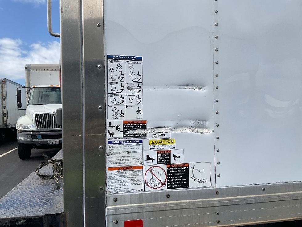 Refrigerated Truck-Light and Medium Duty Trucks-Isuzu-2018-NQR-La Mirada-CA-84,569\n\t\tmiles-$ 46,000 - Image 27