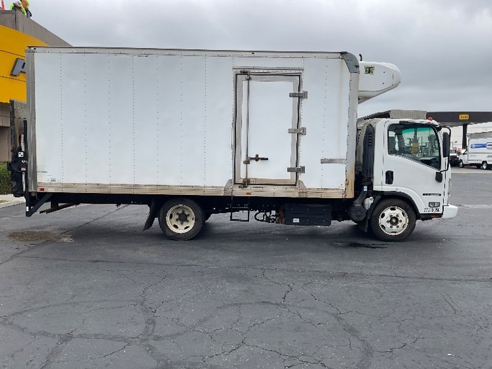 Refrigerated Truck-Light and Medium Duty Trucks-Isuzu-2018-NQR-La Mirada-CA-91,230\n\t\tmiles-$ 52,500 - Image 15