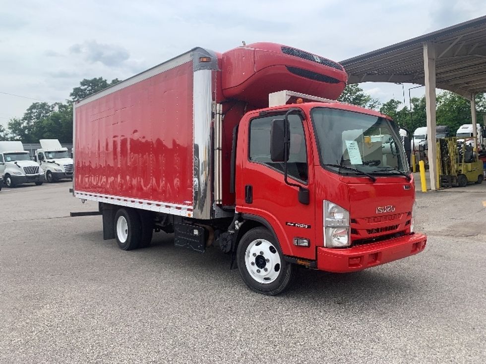 Refrigerated Truck-Light and Medium Duty Trucks-Isuzu-2018-NQR-Nashville (Mount Juliet)-TN-120,592\n\t\tmiles-$ 46,750 - Image 1