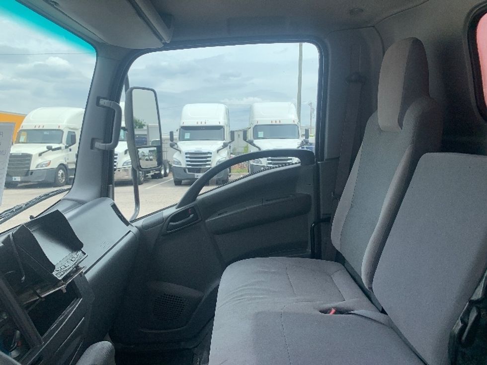 Refrigerated Truck-Light and Medium Duty Trucks-Isuzu-2018-NQR-Nashville (Mount Juliet)-TN-120,592\n\t\tmiles-$ 46,750 - Image 18