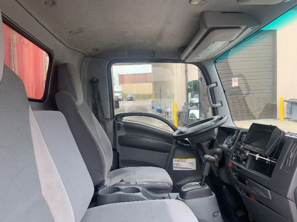 Refrigerated Truck-Light and Medium Duty Trucks-Isuzu-2018-NQR-Nashville (Mount Juliet)-TN-120,592\n\t\tmiles-$ 46,750 - Image 21