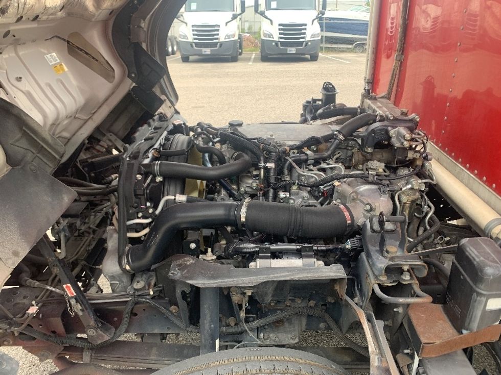Refrigerated Truck-Light and Medium Duty Trucks-Isuzu-2018-NQR-Nashville (Mount Juliet)-TN-120,592\n\t\tmiles-$ 46,750 - Image 23