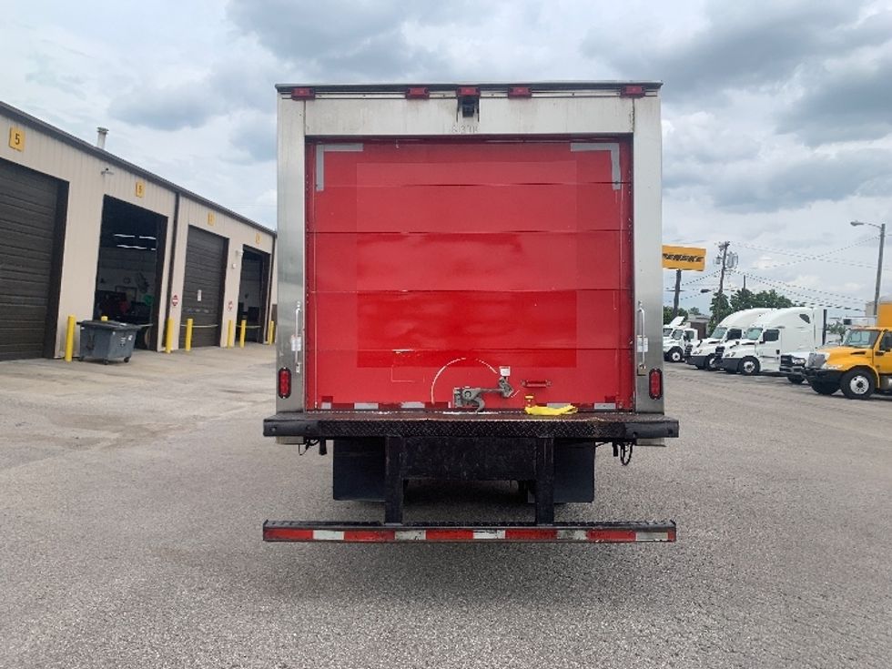 Refrigerated Truck-Light and Medium Duty Trucks-Isuzu-2018-NQR-Nashville (Mount Juliet)-TN-120,592\n\t\tmiles-$ 46,750 - Image 7
