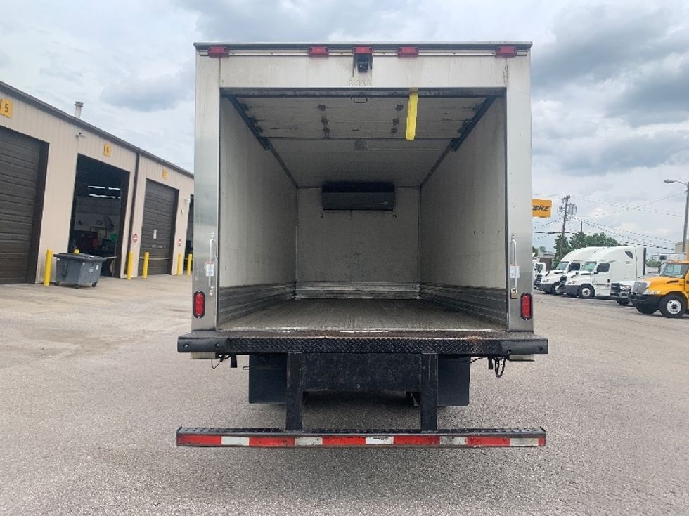 Refrigerated Truck-Light and Medium Duty Trucks-Isuzu-2018-NQR-Nashville (Mount Juliet)-TN-120,592\n\t\tmiles-$ 46,750 - Image 8