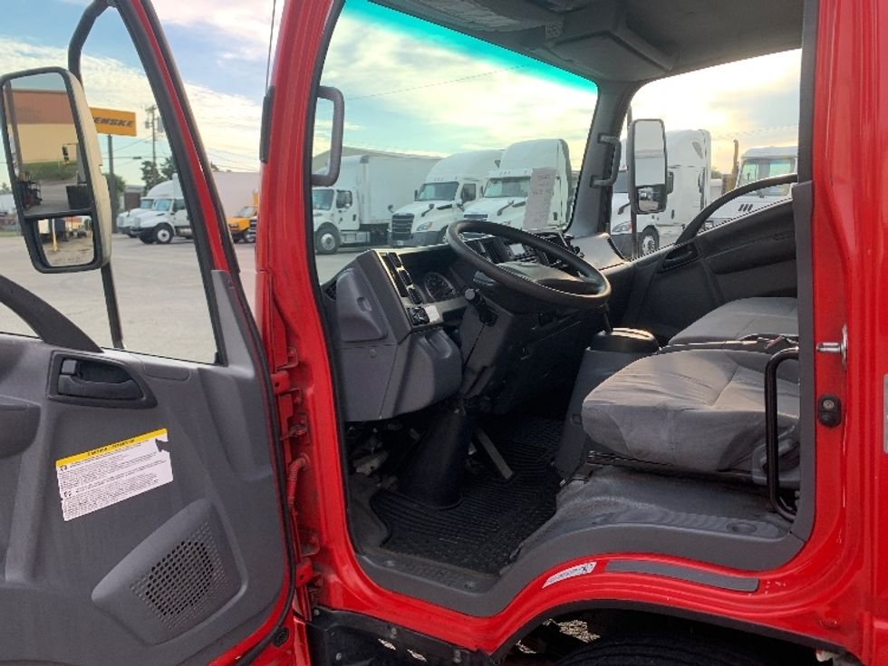 Refrigerated Truck-Light and Medium Duty Trucks-Isuzu-2018-NQR-Nashville (Mount Juliet)-TN-144,797\n\t\tmiles-$ 43,750 - Image 15