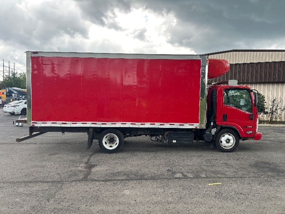 Refrigerated Truck-Light and Medium Duty Trucks-Isuzu-2018-NQR-Nashville (Mount Juliet)-TN-144,797\n\t\tmiles-$ 43,750 - Image 14