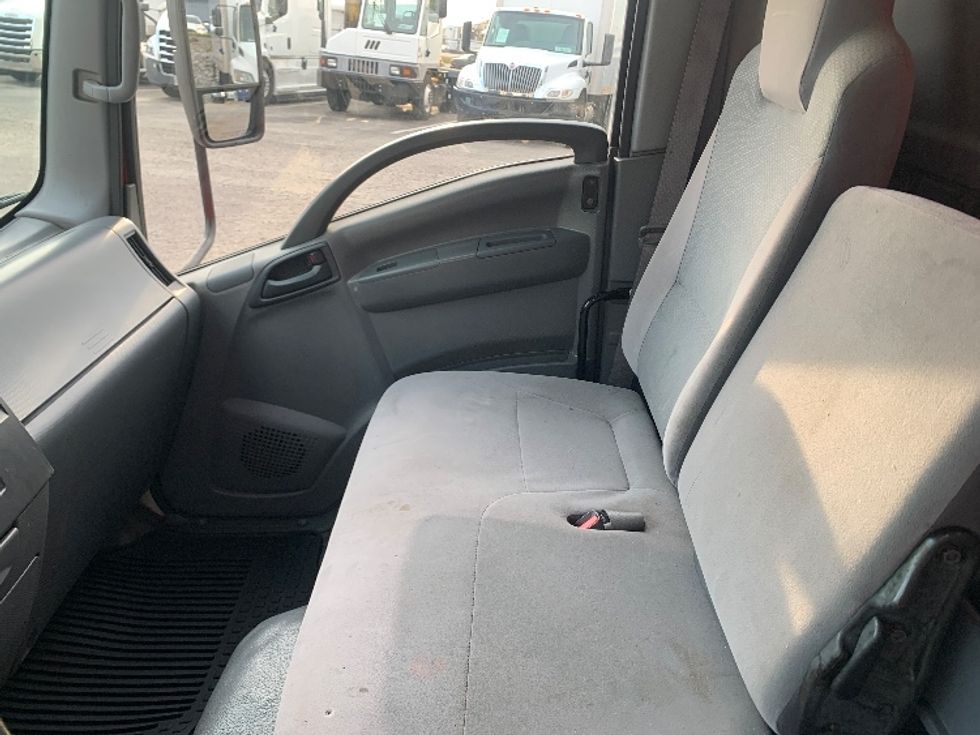 Refrigerated Truck-Light and Medium Duty Trucks-Isuzu-2018-NQR-Nashville (Mount Juliet)-TN-144,797\n\t\tmiles-$ 43,750 - Image 18