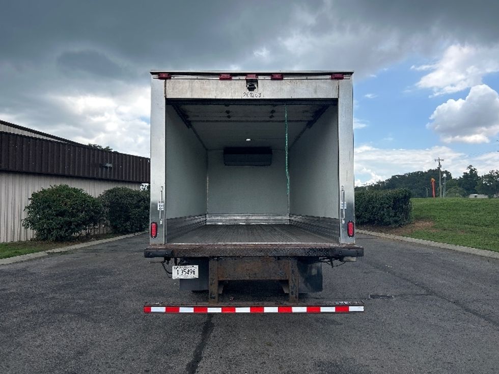 Refrigerated Truck-Light and Medium Duty Trucks-Isuzu-2018-NQR-Nashville (Mount Juliet)-TN-144,797\n\t\tmiles-$ 43,750 - Image 8