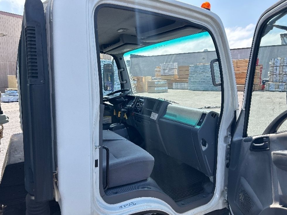 Refrigerated Truck-Light and Medium Duty Trucks-Isuzu-2018-NQR-National City-CA-78,324\n\t\tmiles-$ 54,750 - Image 20