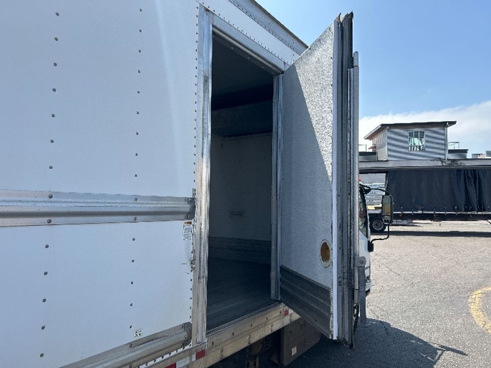 Refrigerated Truck-Light and Medium Duty Trucks-Isuzu-2018-NQR-National City-CA-78,324\n\t\tmiles-$ 54,750 - Image 25