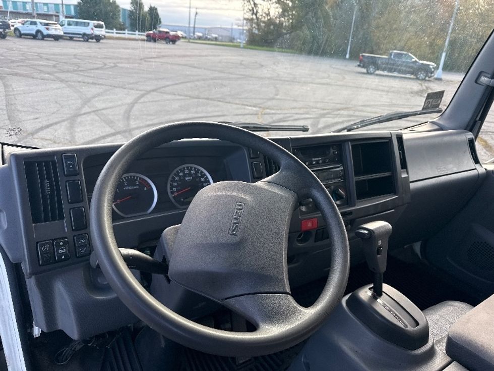 Refrigerated Truck-Light and Medium Duty Trucks-Isuzu-2018-NQR-New Bedford-MA-42,813\n\t\tmiles-$ 48,000 - Image 16