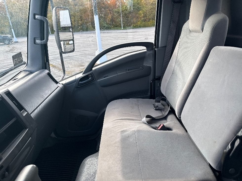 Refrigerated Truck-Light and Medium Duty Trucks-Isuzu-2018-NQR-New Bedford-MA-42,813\n\t\tmiles-$ 48,000 - Image 18