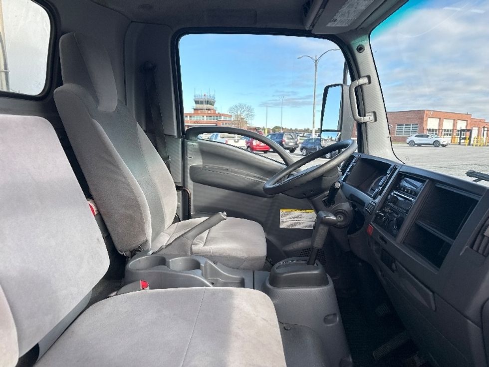 Refrigerated Truck-Light and Medium Duty Trucks-Isuzu-2018-NQR-New Bedford-MA-42,813\n\t\tmiles-$ 48,000 - Image 21