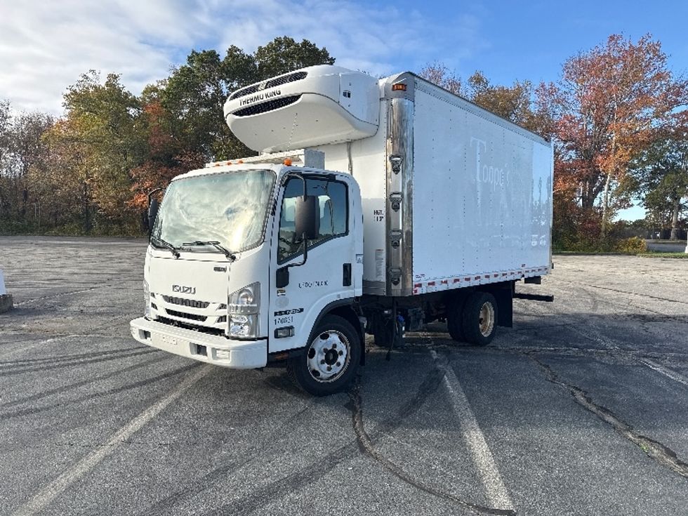 Refrigerated Truck-Light and Medium Duty Trucks-Isuzu-2018-NQR-New Bedford-MA-42,813\n\t\tmiles-$ 48,000 - Image 3