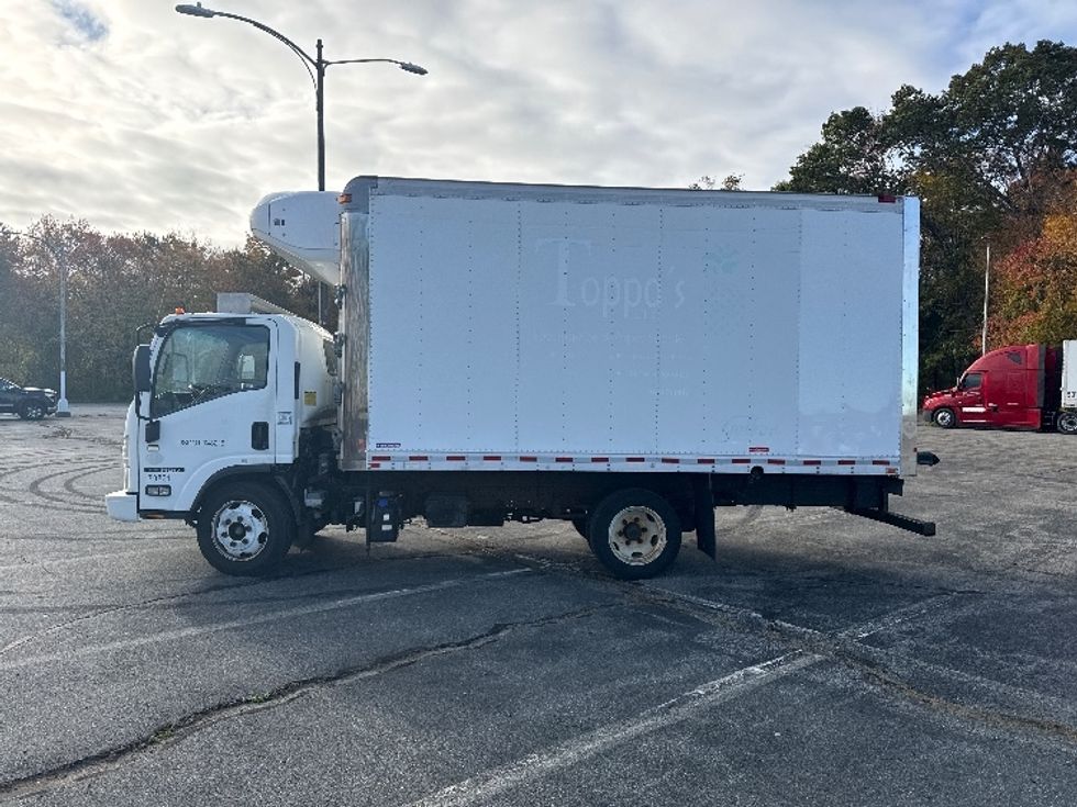 Refrigerated Truck-Light and Medium Duty Trucks-Isuzu-2018-NQR-New Bedford-MA-42,813\n\t\tmiles-$ 48,000 - Image 4