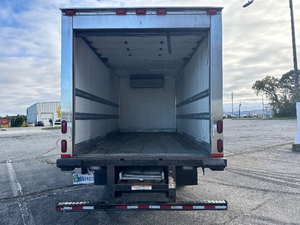Refrigerated Truck-Light and Medium Duty Trucks-Isuzu-2018-NQR-New Bedford-MA-42,813\n\t\tmiles-$ 48,000 - Image 8