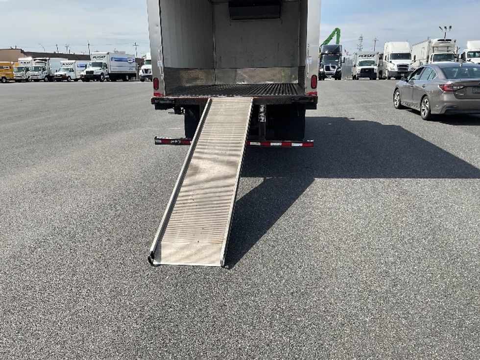 Refrigerated Truck-Light and Medium Duty Trucks-Isuzu-2018-NQR-Philadelphia-PA-169,299\n\t\tmiles-$ 30,000 - Image 9