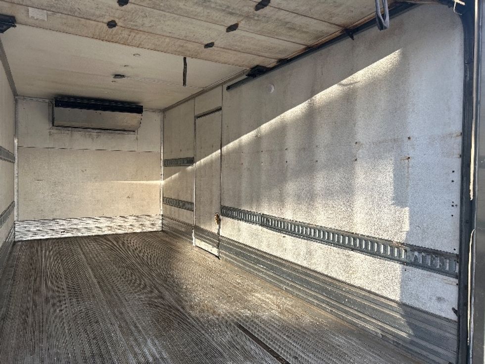 Refrigerated Truck-Light and Medium Duty Trucks-Isuzu-2018-NQR-Torrance-CA-113,200\n\t\tmiles-$ 48,500 - Image 12