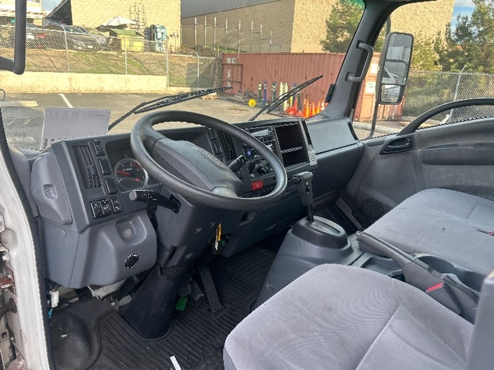 Refrigerated Truck-Light and Medium Duty Trucks-Isuzu-2018-NQR-Torrance-CA-113,200\n\t\tmiles-$ 48,500 - Image 17