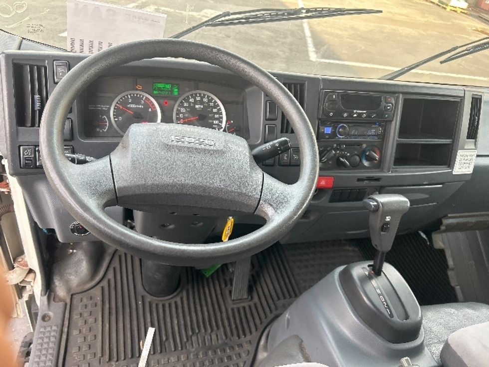 Refrigerated Truck-Light and Medium Duty Trucks-Isuzu-2018-NQR-Torrance-CA-113,200\n\t\tmiles-$ 48,500 - Image 18