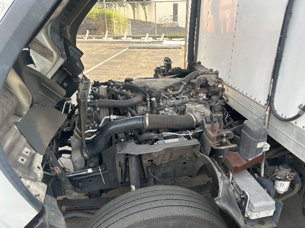 Refrigerated Truck-Light and Medium Duty Trucks-Isuzu-2018-NQR-Torrance-CA-113,200\n\t\tmiles-$ 48,500 - Image 24