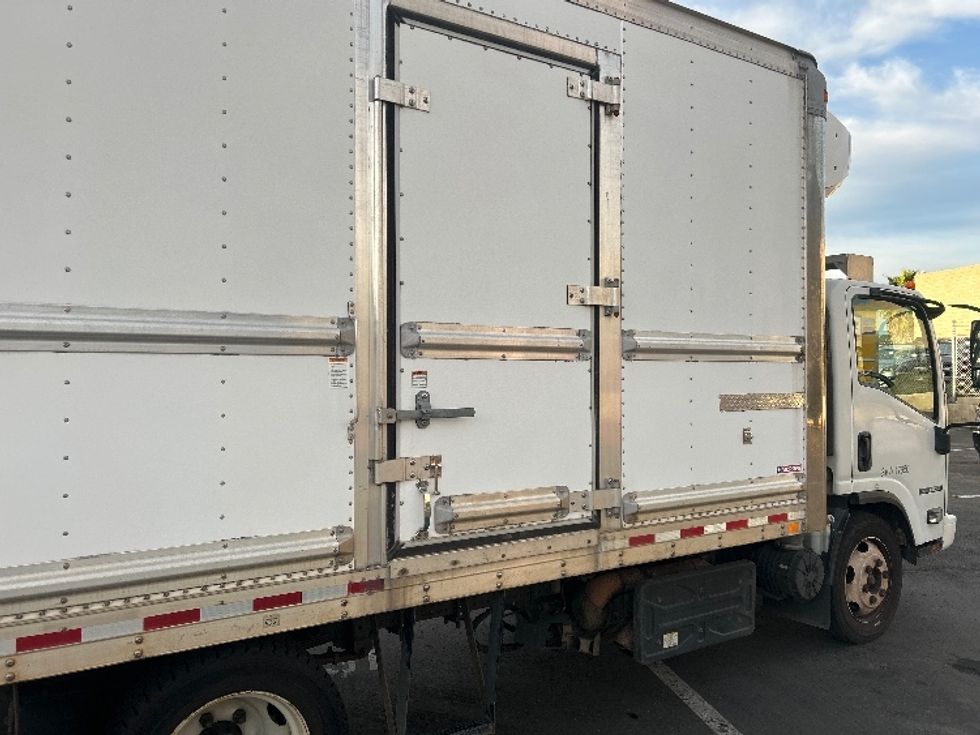 Refrigerated Truck-Light and Medium Duty Trucks-Isuzu-2018-NQR-Torrance-CA-113,200\n\t\tmiles-$ 48,500 - Image 25