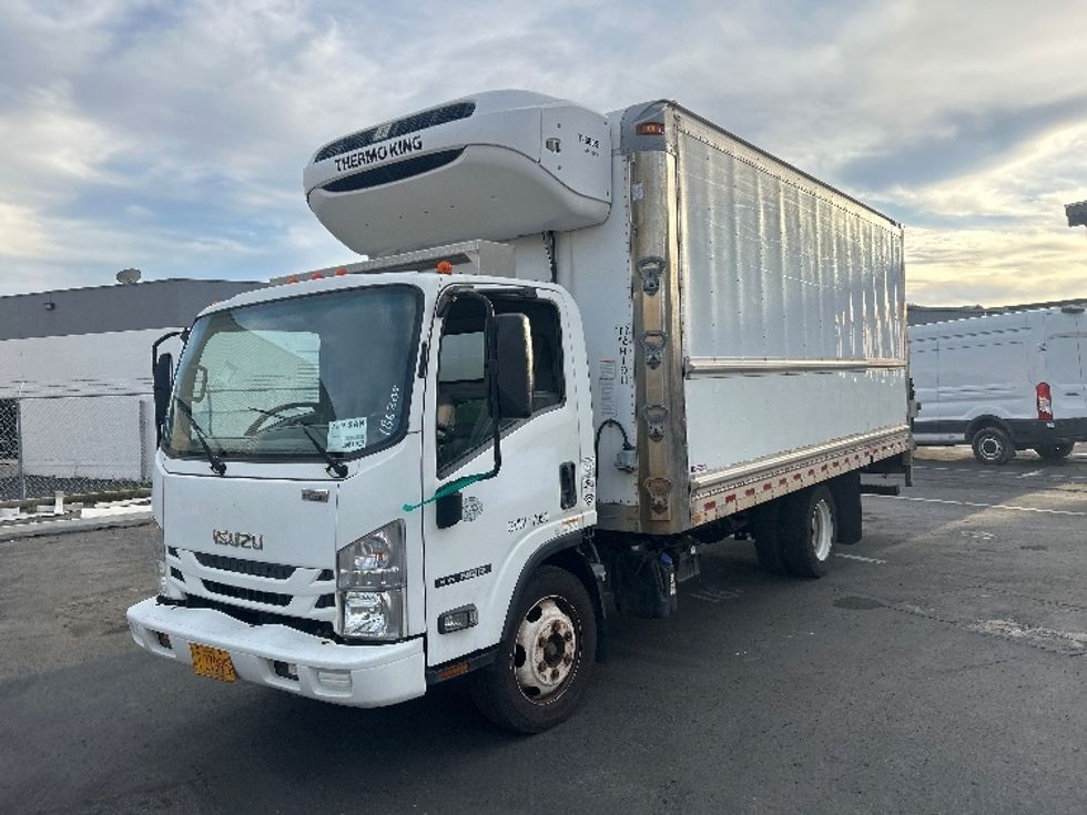 Refrigerated Truck-Light and Medium Duty Trucks-Isuzu-2018-NQR-Torrance-CA-113,200\n\t\tmiles-$ 48,500 - Image 3