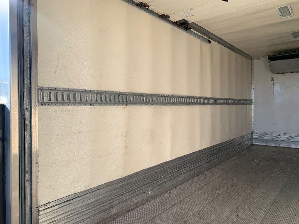 Refrigerated Truck-Light and Medium Duty Trucks-Isuzu-2018-NQR-Torrance-CA-118,340\n\t\tmiles-$ 49,750 - Image 11