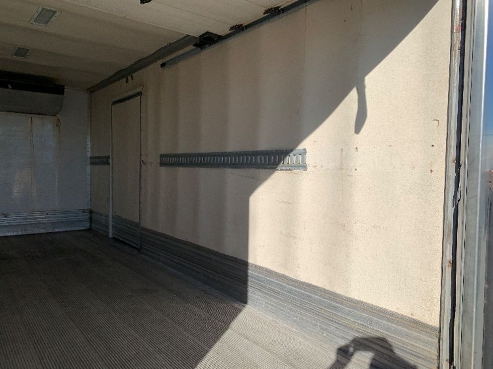 Refrigerated Truck-Light and Medium Duty Trucks-Isuzu-2018-NQR-Torrance-CA-118,340\n\t\tmiles-$ 49,750 - Image 12